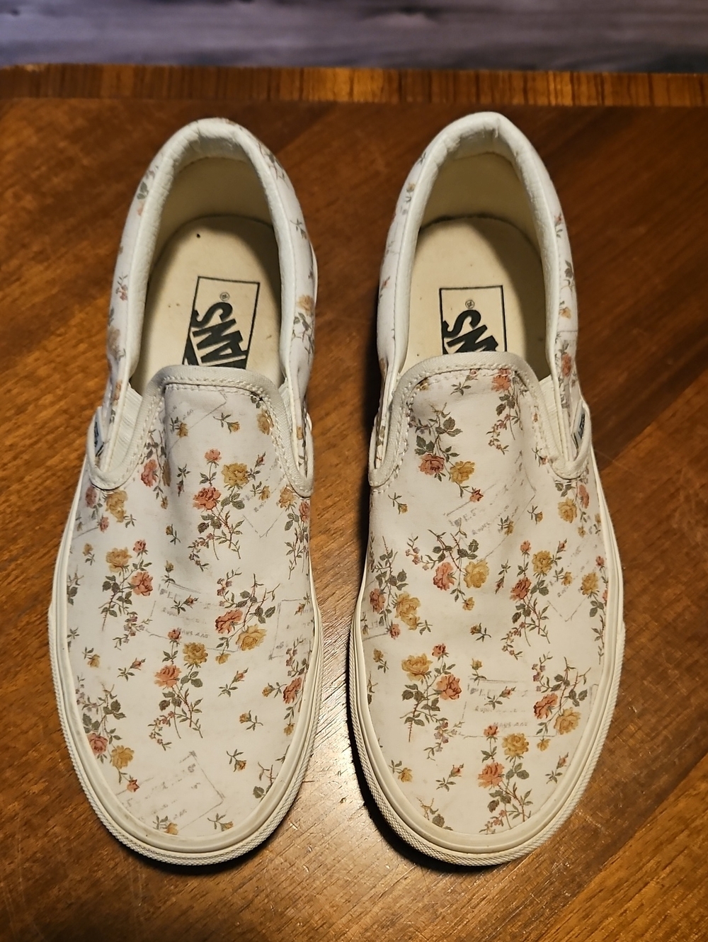 Vans Unisex Floral Slip-On Sneakers in White with Pink/Yellow Blooms W 7 1/2 M6